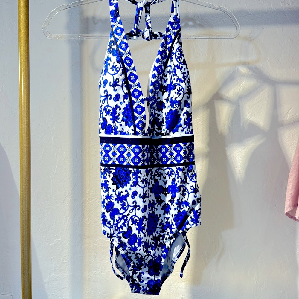 NEW! Nanette Lepore Swimsuit with Gorgeous Greek Isle Vibes!